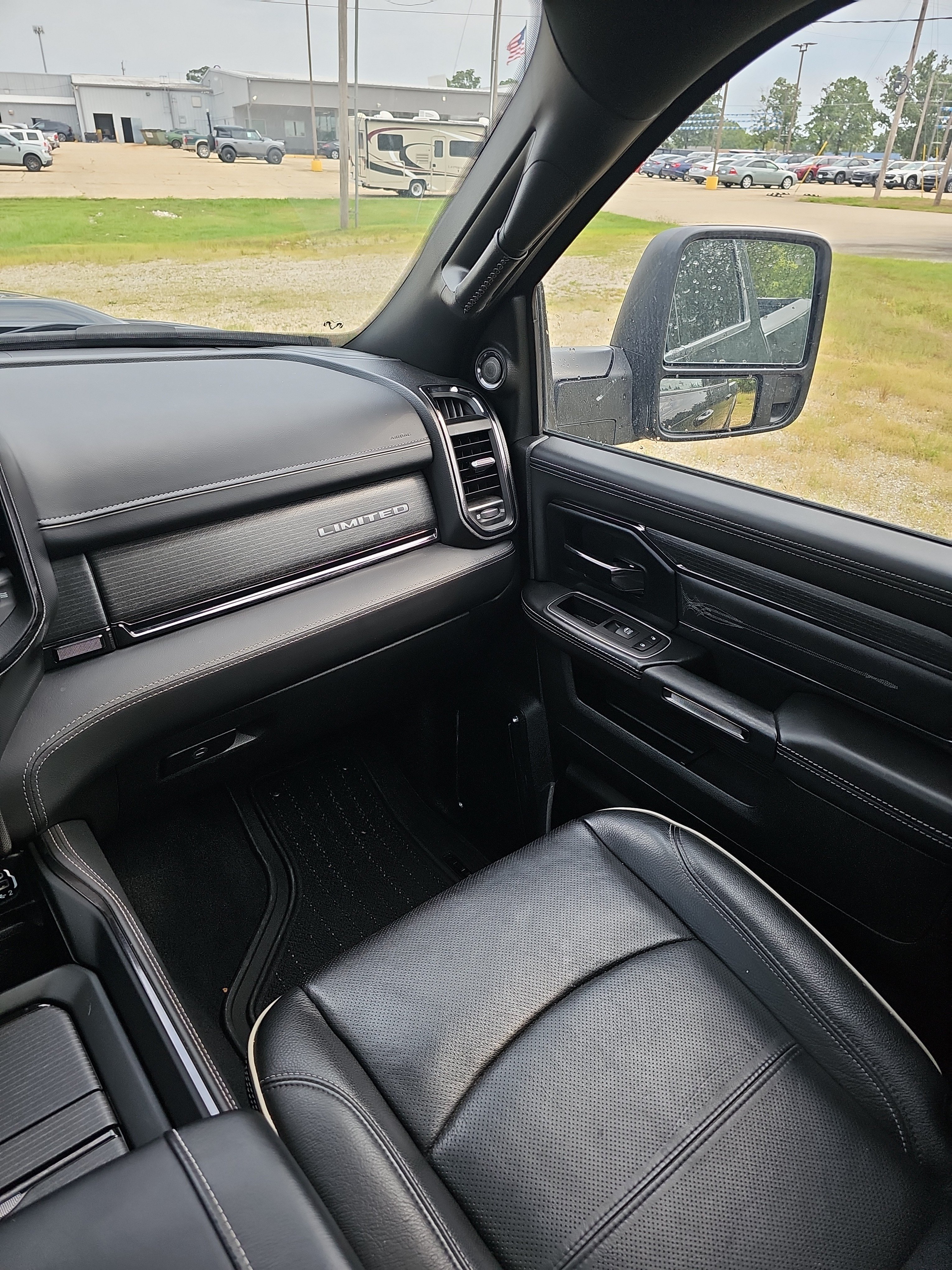 Used 2024 RAM 2500 Limited AWD/4WD image 42