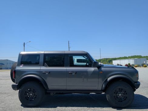 New 2026 Ford Bronco Badlands AWD/4WD image 2