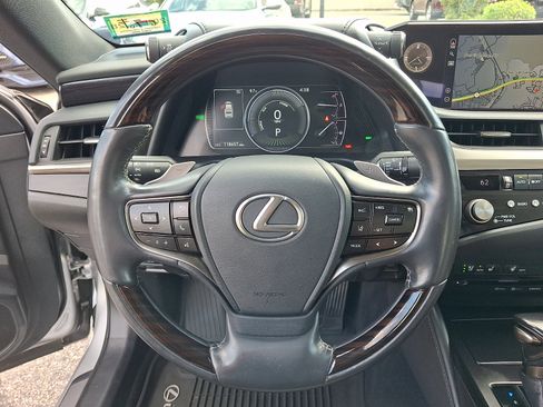 Used 2021 Lexus ES 300h w/ Premium Package FWD image 19