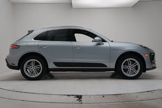 Certified 2026 Porsche Macan AWD/4WD image 23