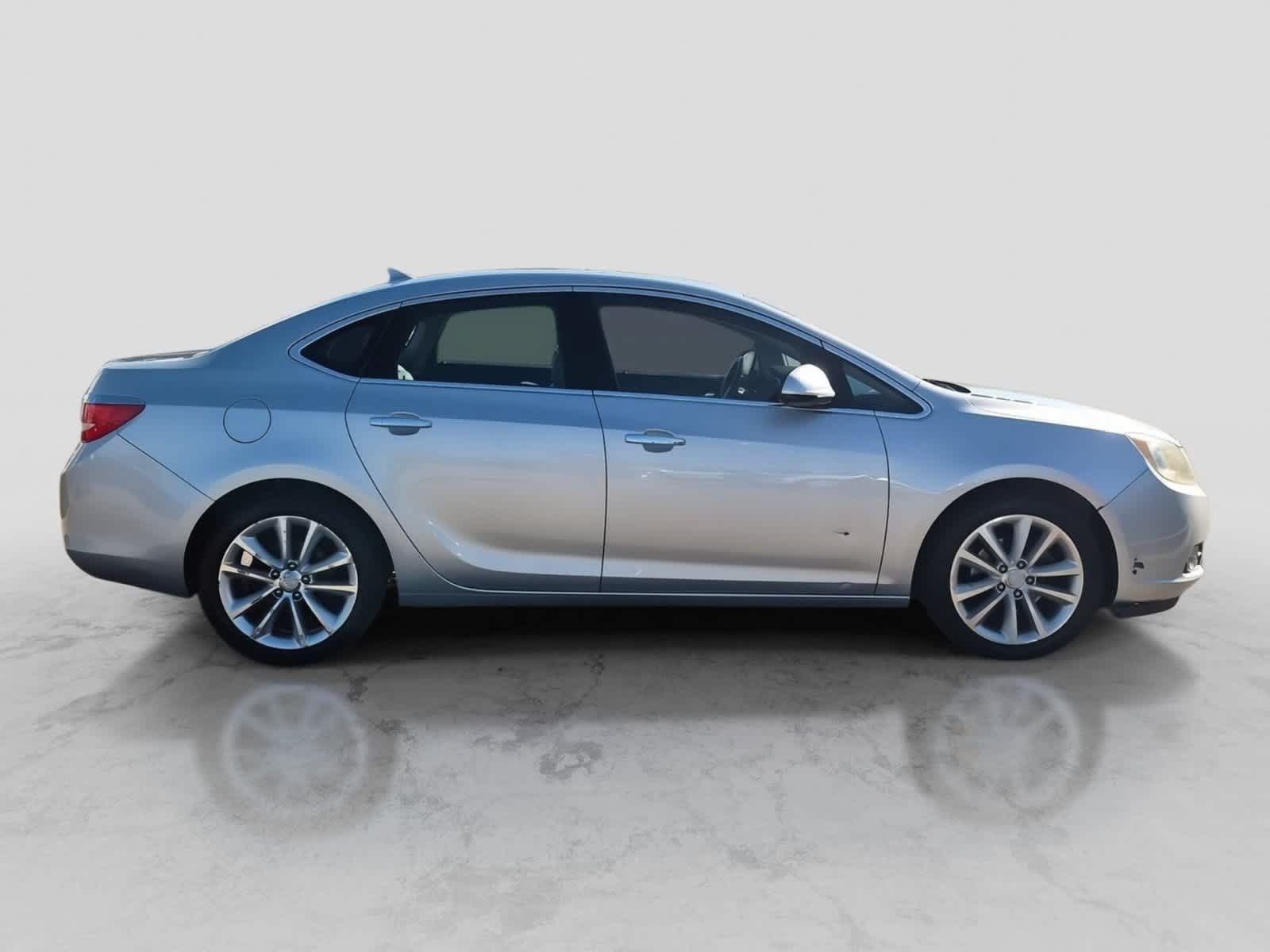 Used 2013 Buick Verano FWD image 9