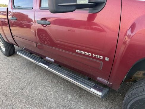 Used 2008 Chevrolet Silverado 2500 LT w/ 1LT Convenience Package image 8