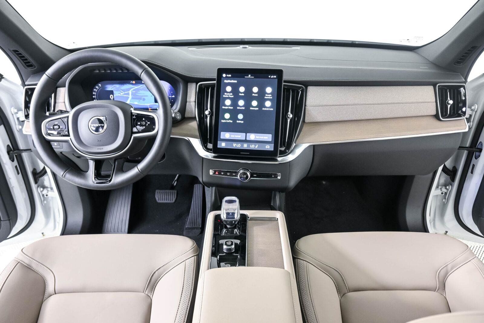 New 2026 Volvo XC90 T8 Core w/ Protection Package Premier AWD/4WD image 16