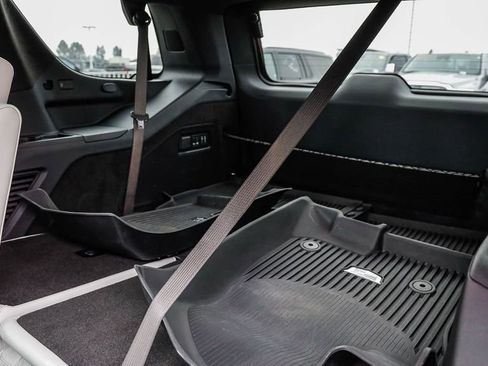Used 2025 Cadillac Escalade V AWD/4WD image 24