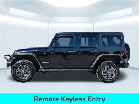 Used 2017 Jeep Wrangler Unlimited Rubicon w/ Connectivity Group image 2