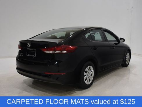 Used 2018 Hyundai Elantra SE w/ Cargo Package image 4