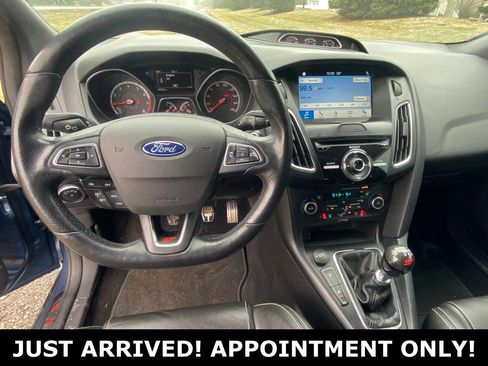 Used 2018 Ford Focus ST w/ Equipment Group 402A image 10