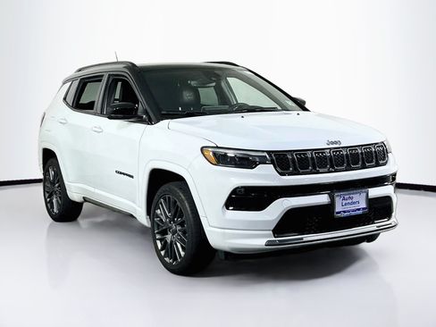 Used 2023 Jeep Compass High Altitude AWD/4WD image 3