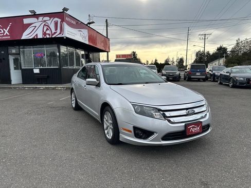 Used 2011 Ford Fusion SEL w/ Moons & Tunes Pkg FWD image 4