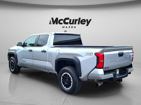 Used 2024 Toyota Tacoma TRD Off-Road AWD/4WD image 5