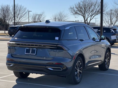 New 2026 Lincoln Nautilus Premier image 9