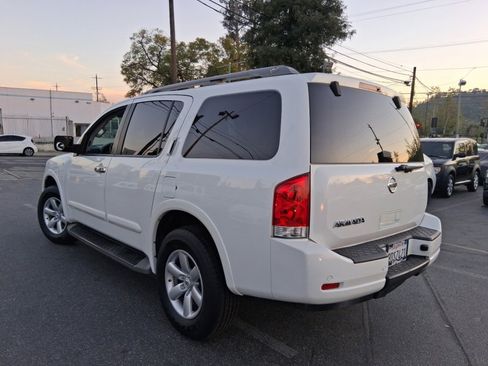 Used 2015 Nissan Armada SV image 4