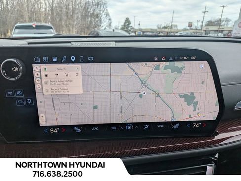 Used 2025 Chevrolet Traverse Z71 w/ Enhanced Driving Package image 9