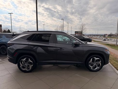 Used 2023 Hyundai Tucson Limited AWD/4WD image 12
