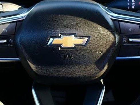 Used 2025 Chevrolet Tahoe LS image 15