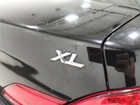 Used 2006 Toyota Avalon XLS image 11