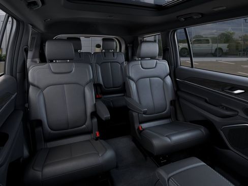 New 2026 Jeep Grand Cherokee L Limited AWD/4WD image 16