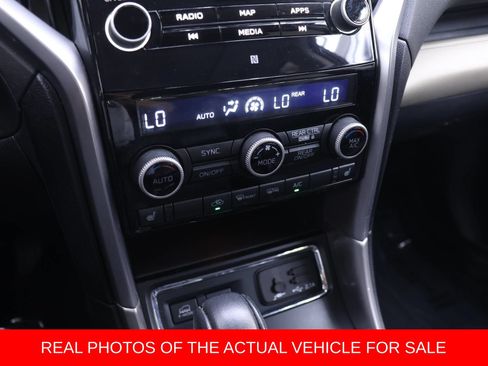 Used 2022 Subaru Ascent Limited w/ Technology Package AWD/4WD image 6