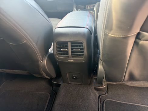 Used 2025 Ford Escape ST-Line w/ Tech Pack #1 FWD image 15