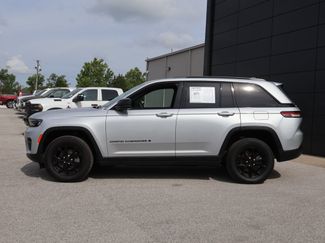 Used 2025 Jeep Grand Cherokee Altitude AWD/4WD video 2