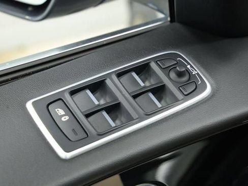 Used 2020 Jaguar F-PACE Premium AWD/4WD image 24