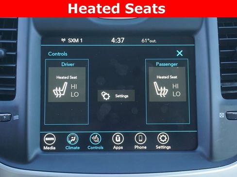 Used 2023 Chrysler 300 Touring L image 8