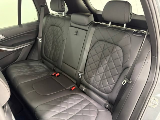 Certified 2024 BMW X5 xDrive40i w/ M Sport Package AWD/4WD image 17
