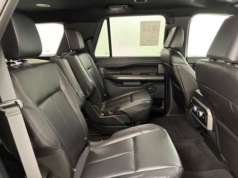 Used 2021 Ford Expedition XLT AWD/4WD image 16