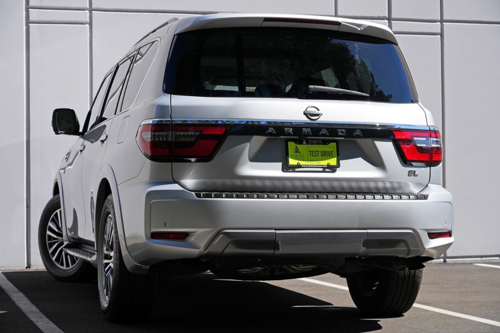 Used 2021 Nissan Armada SL w/ Captain's Chairs Package AWD/4WD image 5