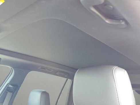 Used 2022 Cadillac XT6 Premium Luxury image 11