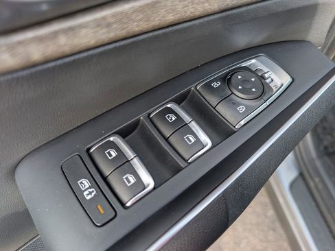 Certified 2023 Kia Sorento S w/ Panoramic Sunroof Package image 13