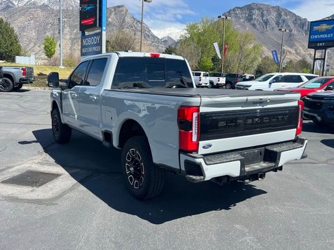 Used 2025 Ford F350 Platinum AWD/4WD image 9