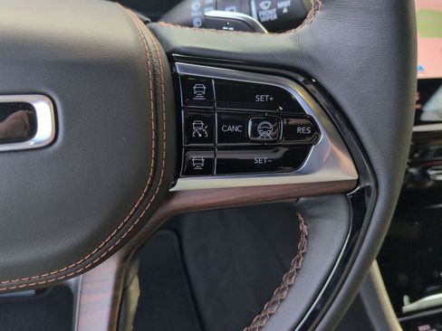 New 2025 Jeep Grand Cherokee Summit w/ Obsidian Package image 24