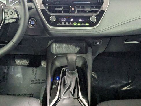 Used 2025 Toyota Corolla SE image 31