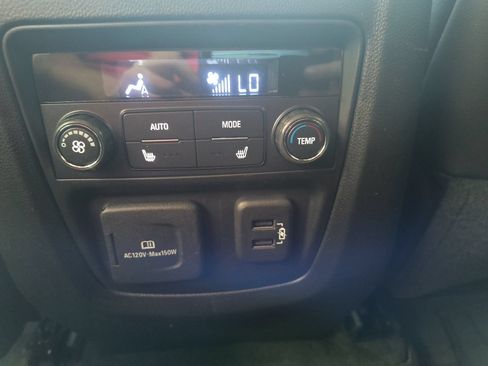 Used 2023 Buick Enclave Avenir w/ Avenir Technology Package AWD/4WD image 40