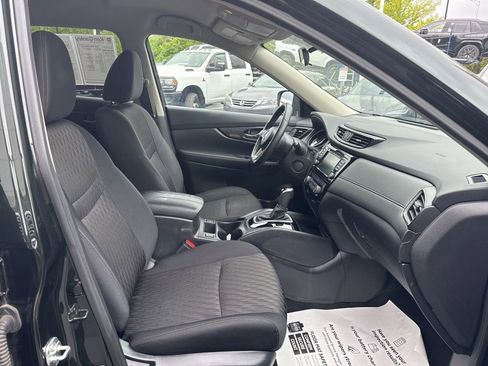 Used 2020 Nissan Rogue SV AWD/4WD image 21