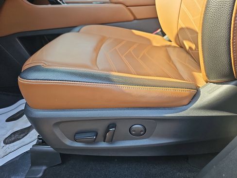 Used 2023 Nissan Pathfinder Platinum AWD/4WD image 31