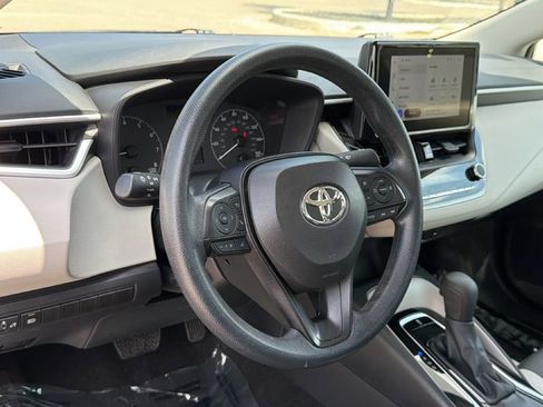 Certified 2025 Toyota Corolla LE image 22