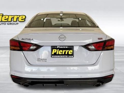 Used 2024 Nissan Altima 2.5 SR FWD image 3