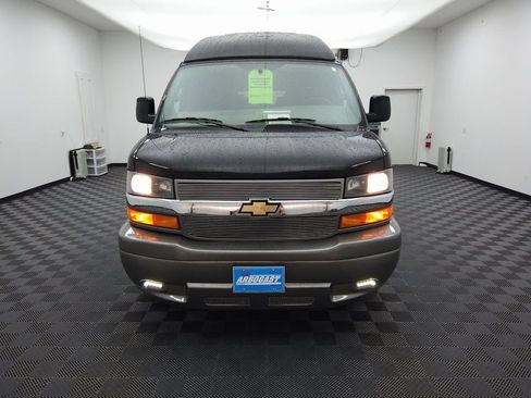 Used 2023 Chevrolet Express 2500 Extended image 14