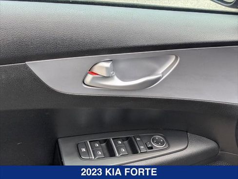 Used 2023 Kia Forte LXS FWD image 11