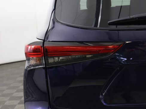 Used 2020 Toyota Highlander Limited image 17
