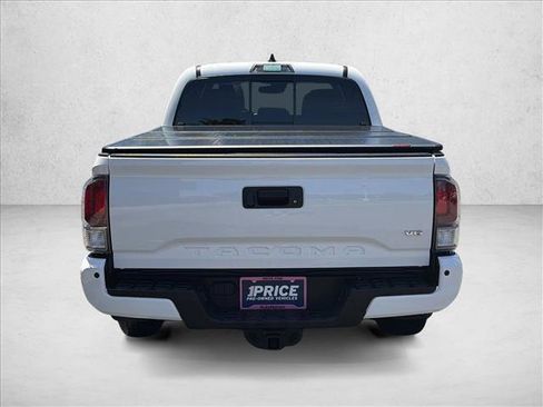 Used 2020 Toyota Tacoma TRD Off-Road w/ TRD Premium Off Road Package AWD/4WD image 6