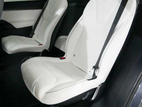 Used 2022 Tesla Model X Plaid AWD/4WD image 17