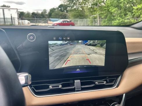 Certified 2025 Chevrolet Equinox ACTIV w/ Convenience Package III image 14