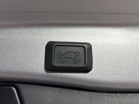 Used 2023 Toyota RAV4 XLE w/ Convenience Package AWD/4WD image 39