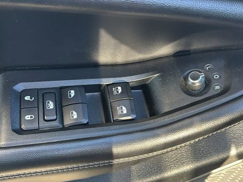 Used 2023 Jeep Grand Cherokee Altitude AWD/4WD image 20