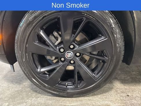 Used 2022 Buick Envision Essence w/ Sport Touring Package image 4