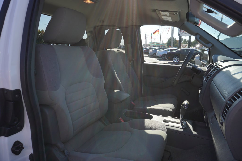 Used 2013 Nissan Frontier S RWD image 28