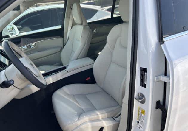 Used 2024 Volvo XC90 T8 Plus AWD/4WD image 2